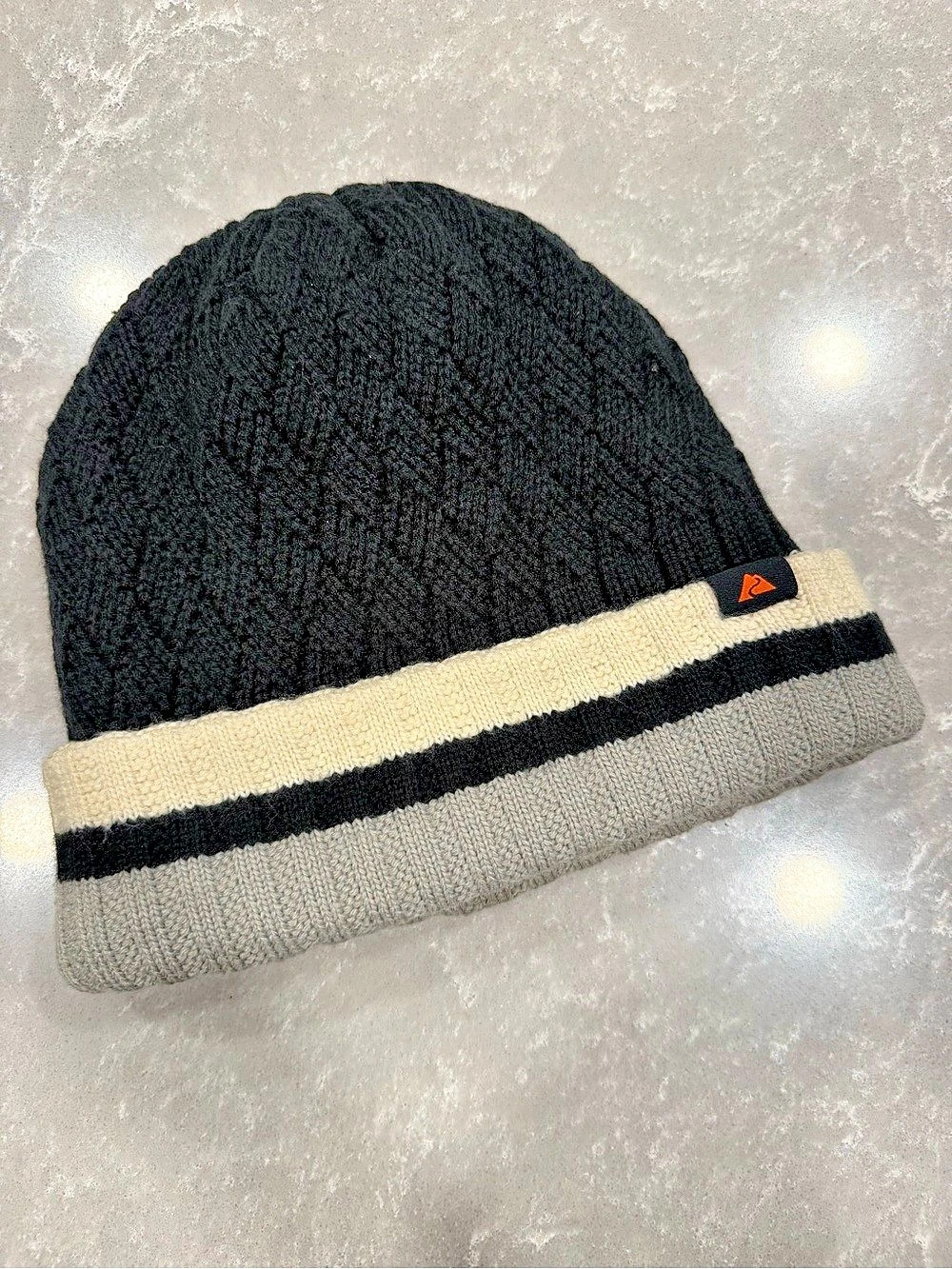 Ozark Trail Men’s Beanie One Size Black Gray Stripe 3M Thinsulate NWOT